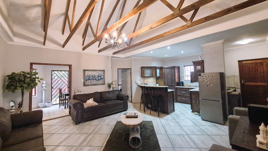 3 Bedroom Property for Sale in Mooivallei Park North West